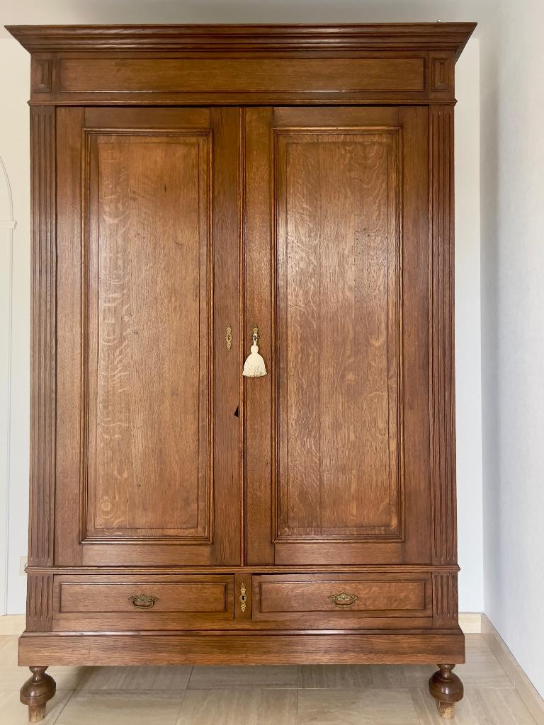Vlaamse kast, Antiek en Kunst, Ophalen