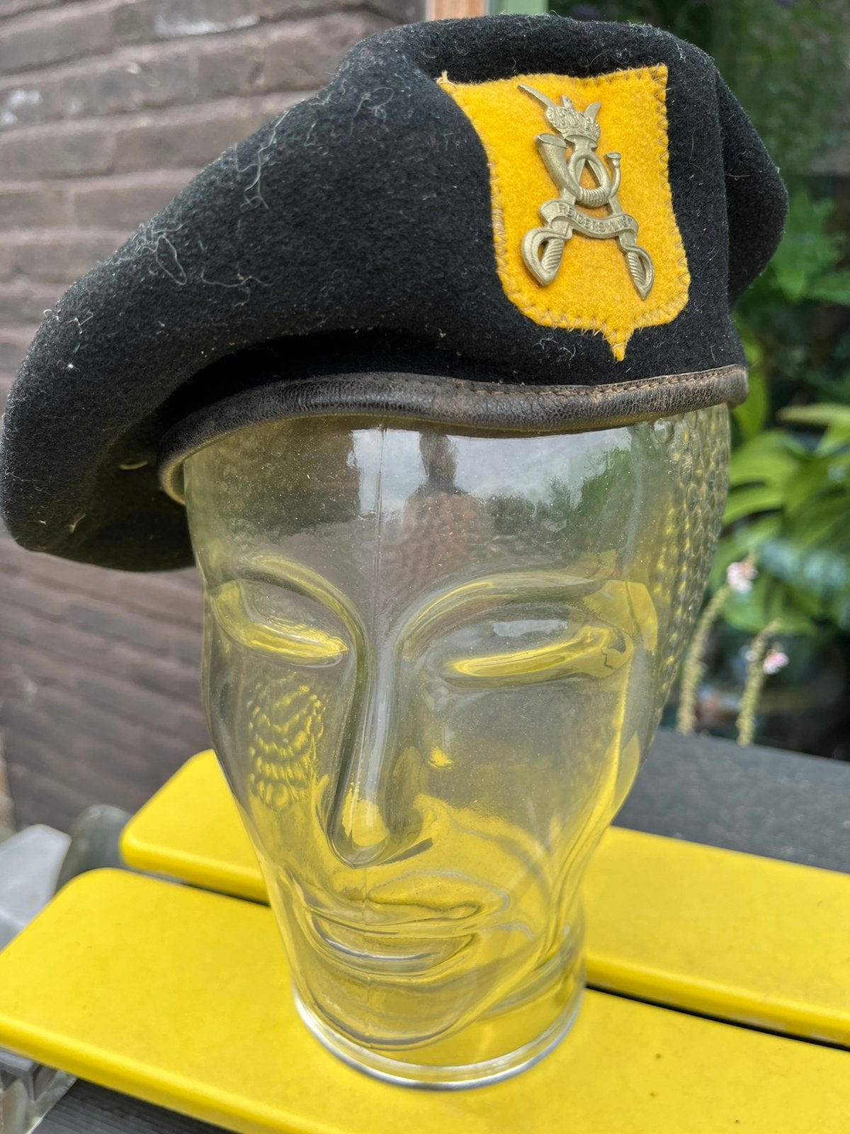 Baret 2e Jagers te Paard, Enlèvement ou Envoi, Armée de terre, Casque ou Béret