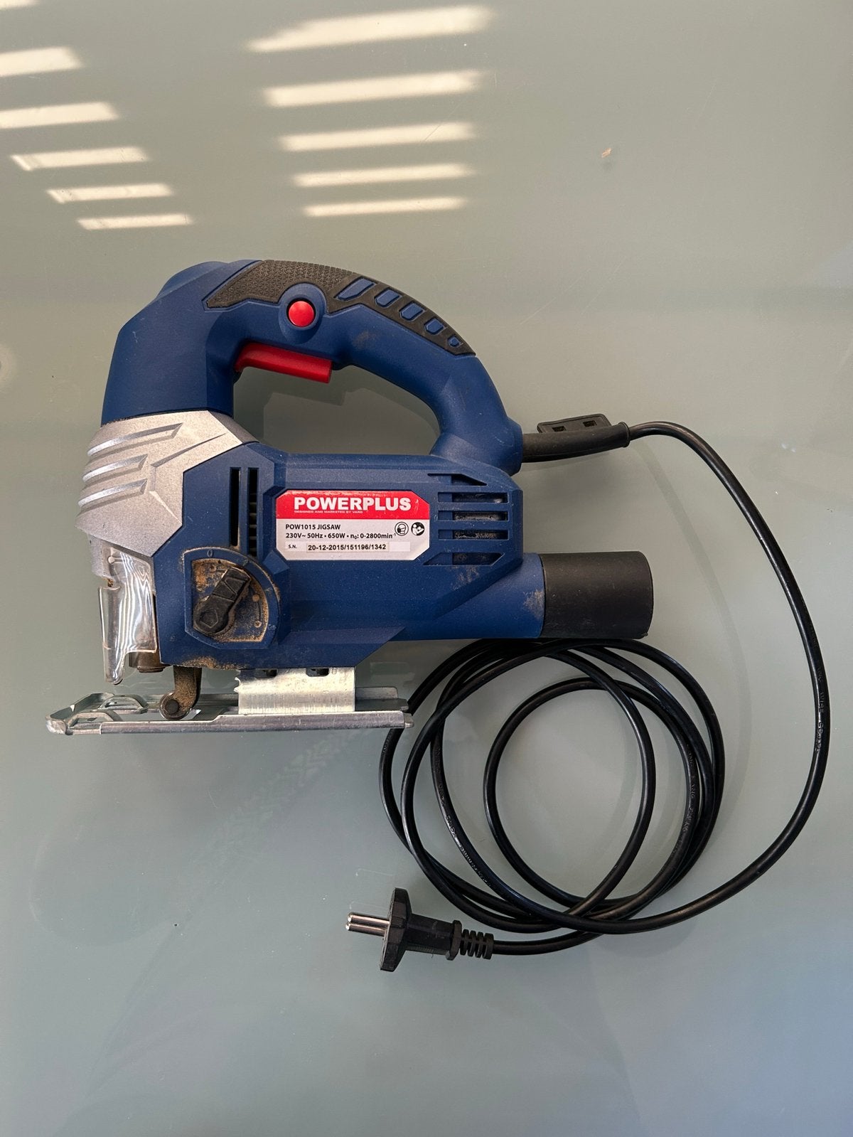 Powerplus 650W elektrische decoupeerzaag, Doe-het-zelf en Bouw, Gereedschap | Zaagmachines, Ophalen, Gebruikt, 600 tot 1200 watt