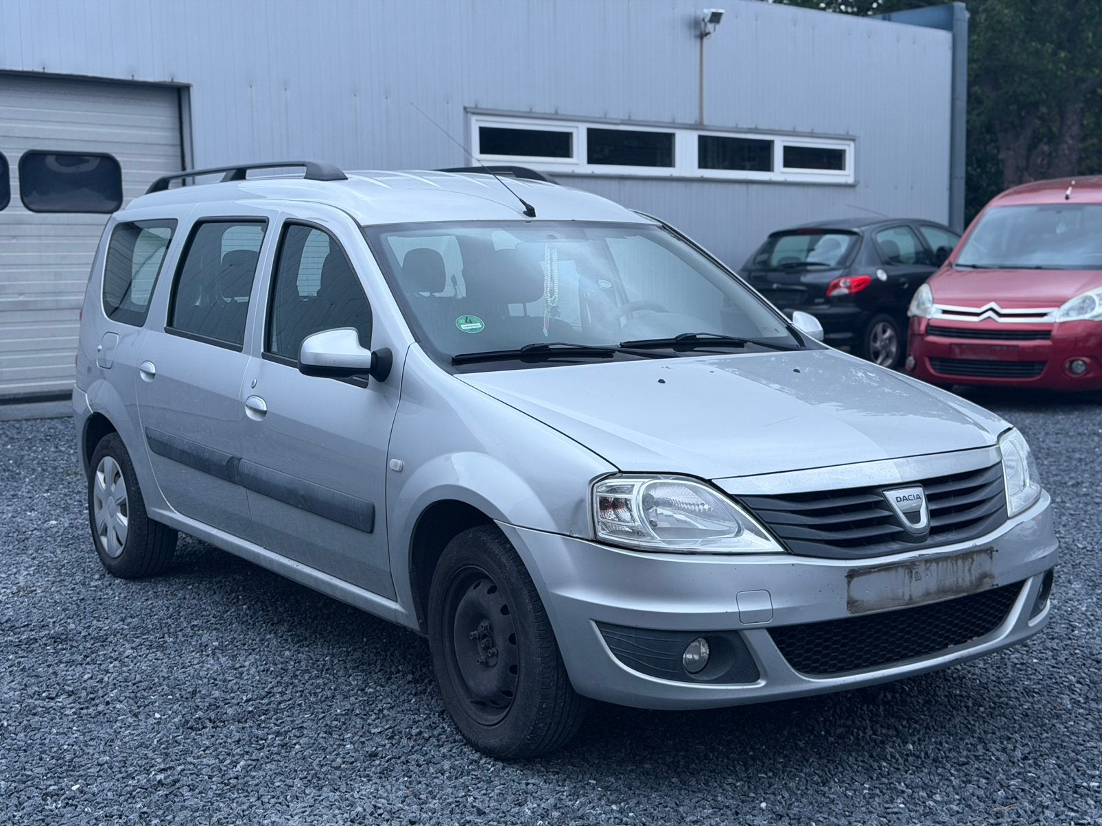 Dacia Logan | 1.6 essence | 100.000km |, Auto's, Dacia, Euro 5, Monovolume, Logan, Bedrijf