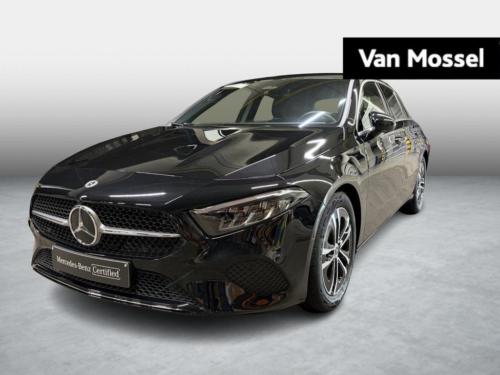 Mercedes-Benz A-Klasse 180 Cyber Edition + CARPLAY + LED + C, 100 kW, Classe A, Achat, Entreprise