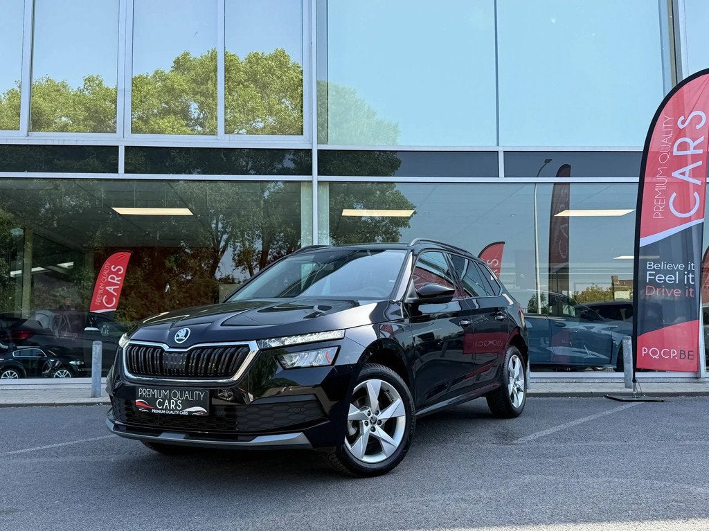 Skoda Kamiq AUTOMAAT / CARPLAY / CAMERA / ZETELVERWARMING /, Automaat, Stof, 4 cilinders, Zwart
