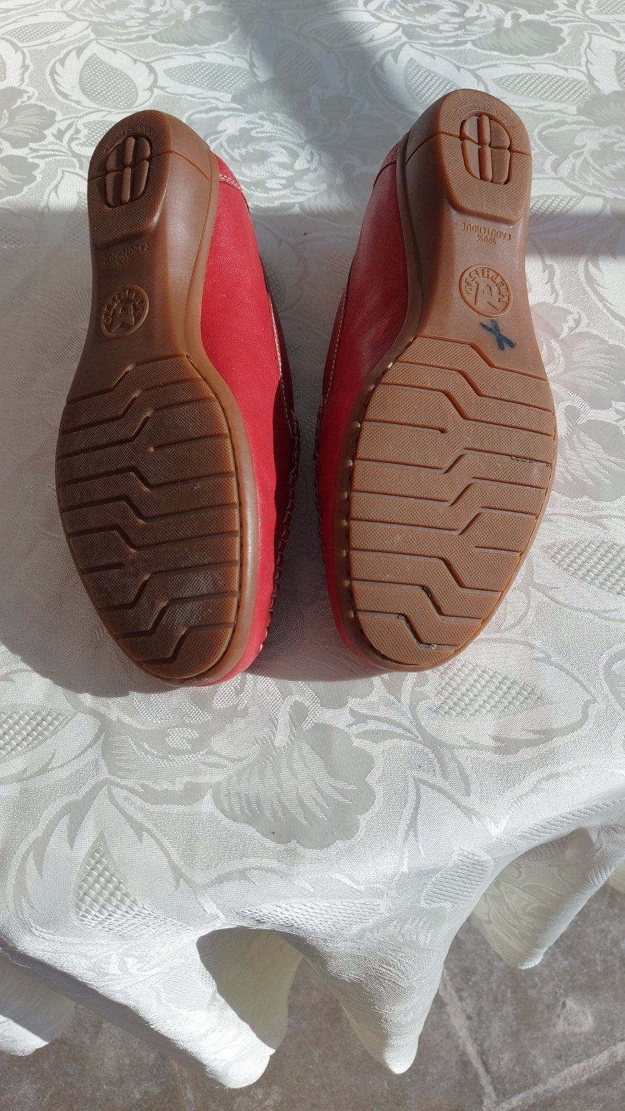 Dames schoen mephisto, Enlèvement