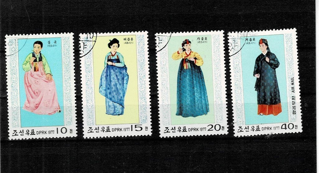 AZIË NOORD KOREA KLEDERDRACHT VROUWEN 4 POSTZEGELS GESTEMPEL, Ophalen, Gestempeld