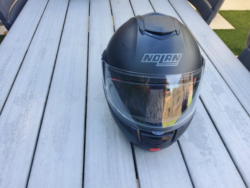 Helm Nolan, M, Enlèvement ou Envoi, Nolan, Femmes