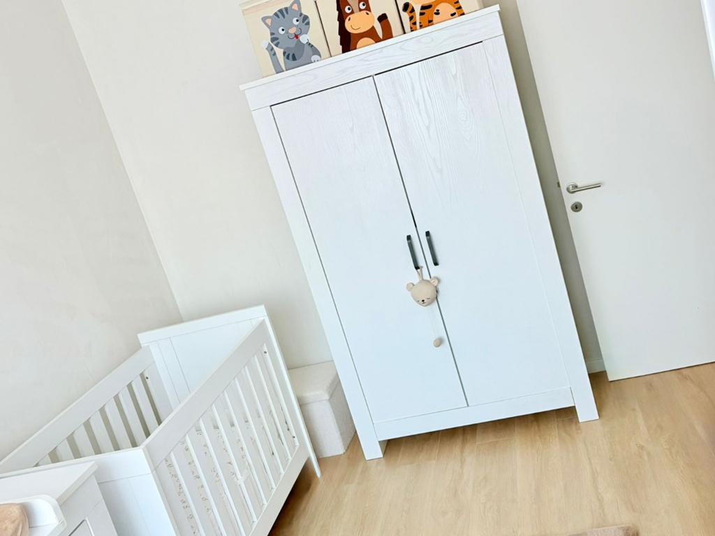 Volledige kinderslaapkamer met meegroeibed (zonder matras), Kinderen en Baby's, Ophalen