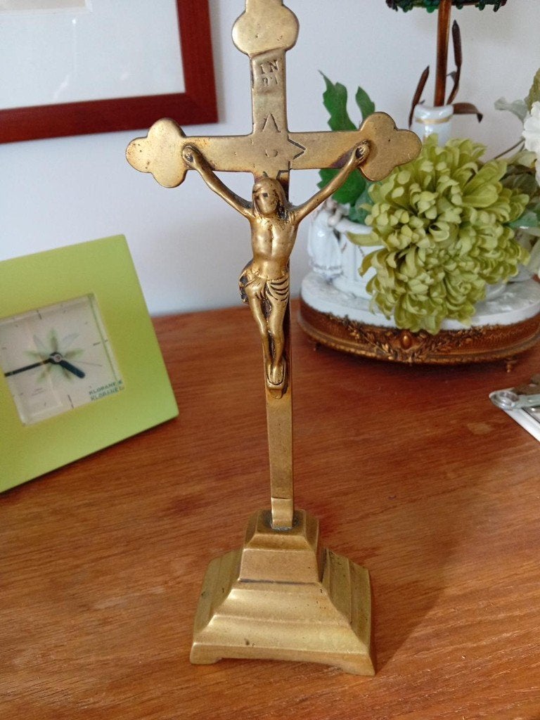 Crucifix ancien pied pyramidal - laiton, Ophalen of Verzenden