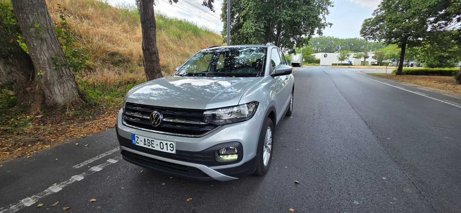 volkswagen t cross à l'état neuf avec 36 000 km, Argent ou Gris, Euro 6, 110 g/km, Boîte manuelle