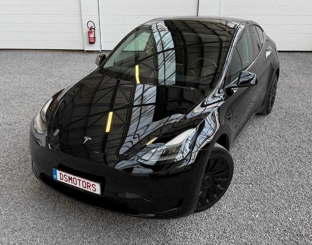Tesla Model Y RWD | Made in Berlin | 25.212 km, Autos, Tesla, Entreprise, Garantie prolongée, https://public.car-pass.be/vhr/f7c44a09-b757-46c4-958a-dea9824c66b7