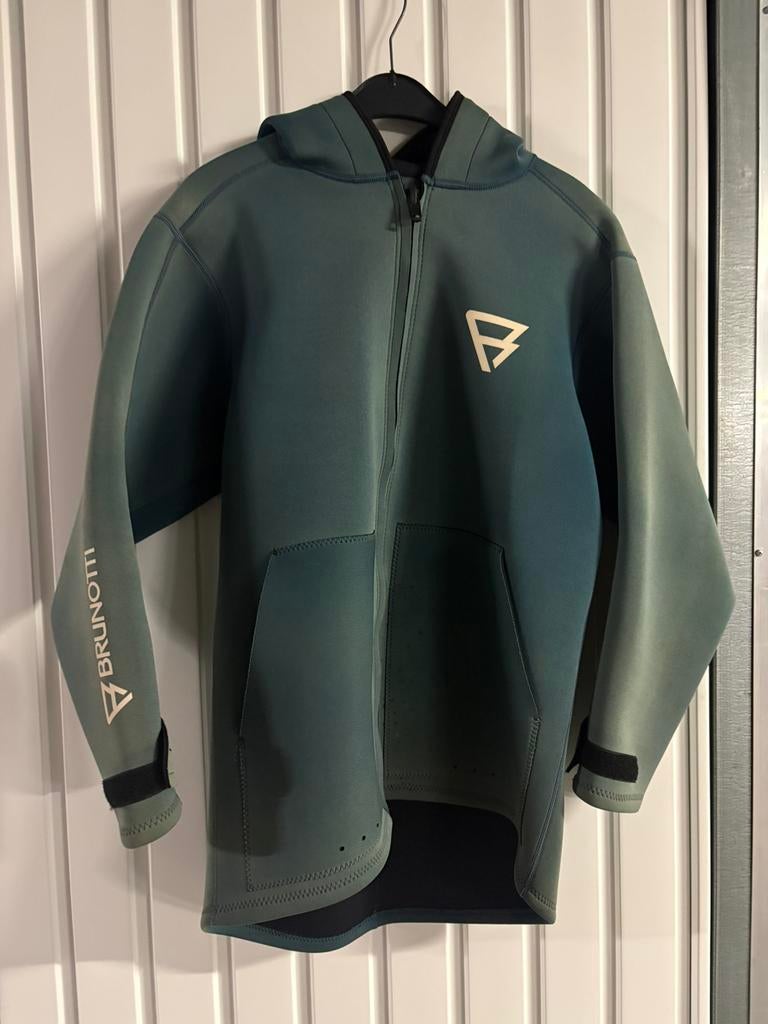 Brunotti neopreen jacket maat S surf / kite hoodie, Ophalen