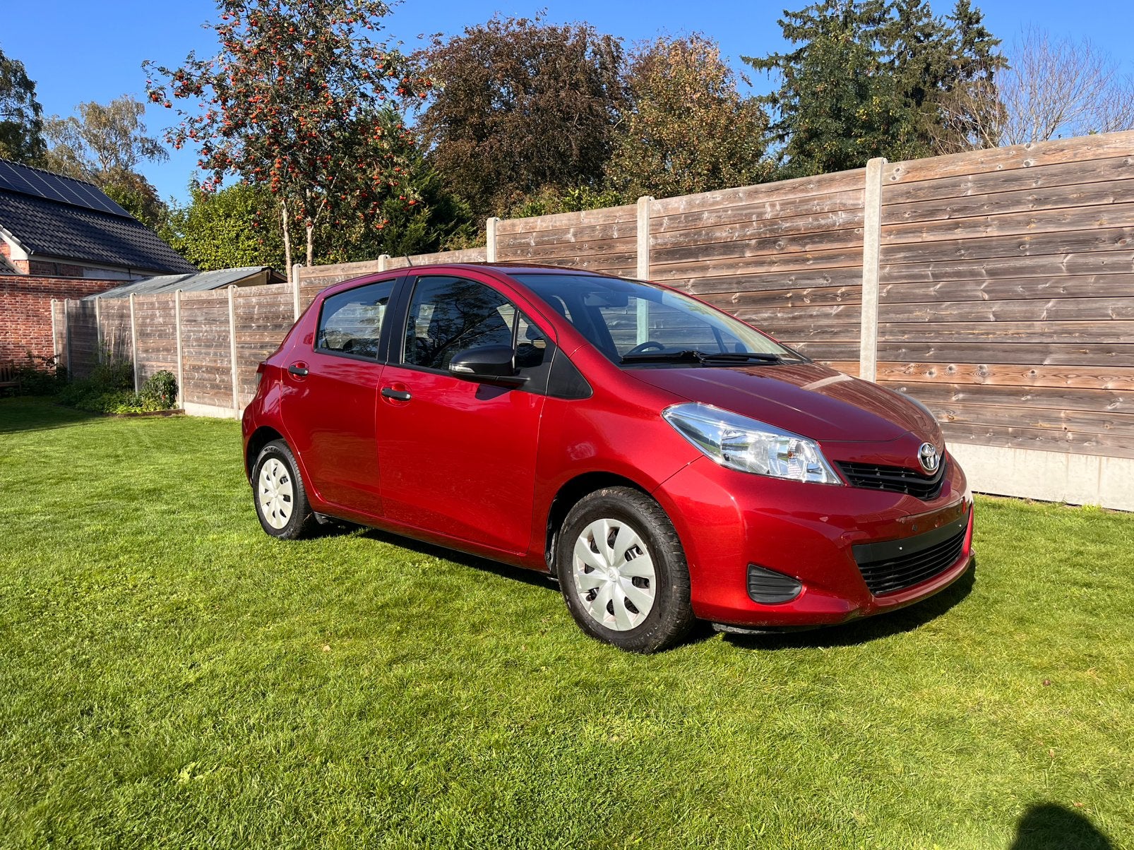 Toyota yaris•74 200 km•garantie•benzine•car-pass, Auto's, Euro 5, Stof, Zwart, Bedrijf