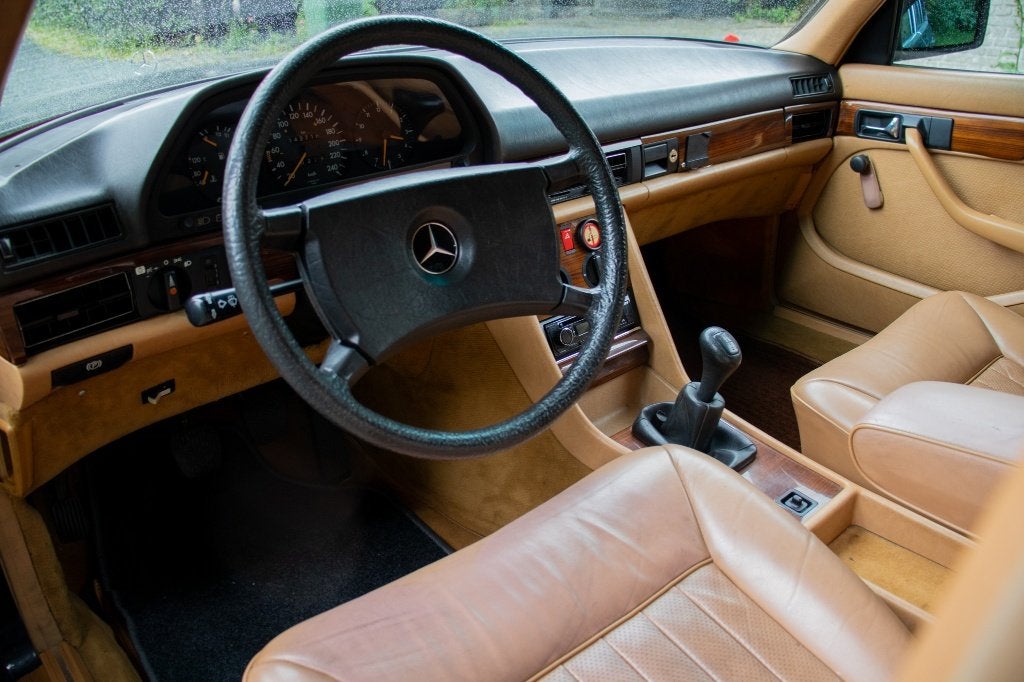 Mercedes-Benz 280 S 2.8 Benzine W126 Met onderhoudshistoriek, foto 12