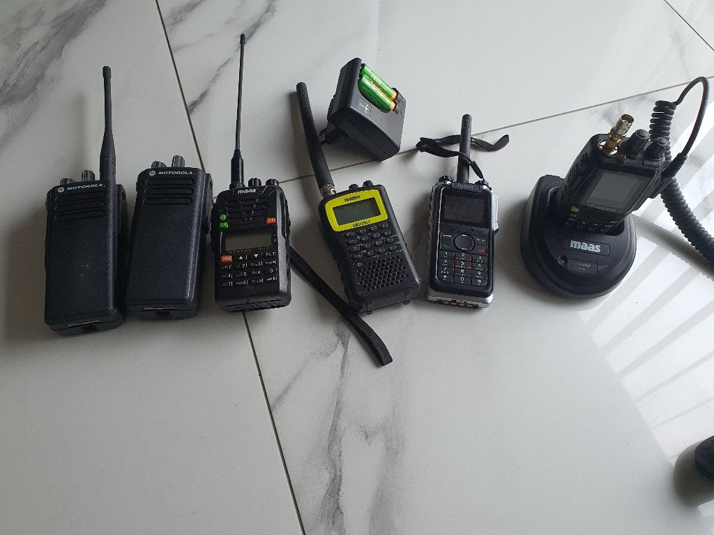Lot de 2 talkies-walkies professionnels avec 2 moteurs et, Télécoms, Talkie-walkie ou Walkie-talkie, Fonction vibreur, 15 km ou plus