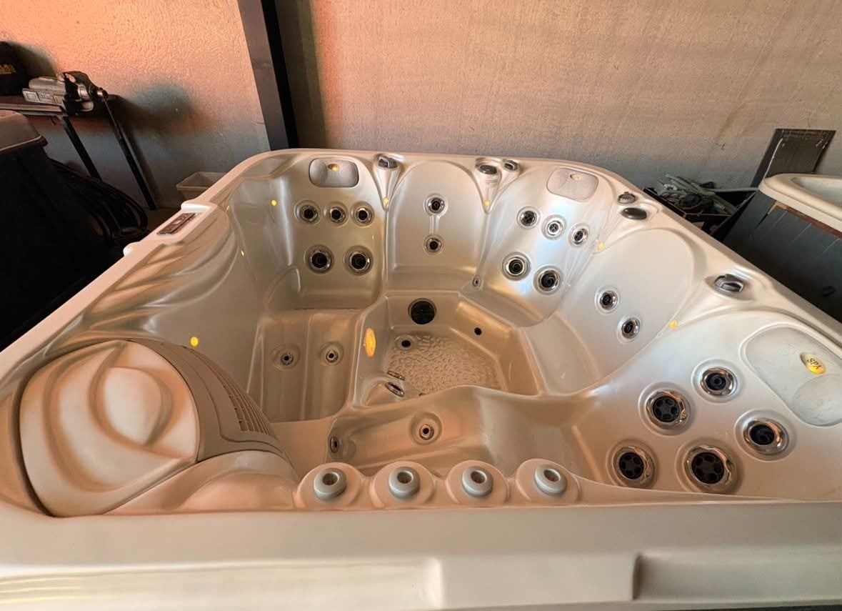 Jacuzzi 5 personnes – Livraison gratuite partout en Belgique, Enlèvement, Comme neuf, Éclairage