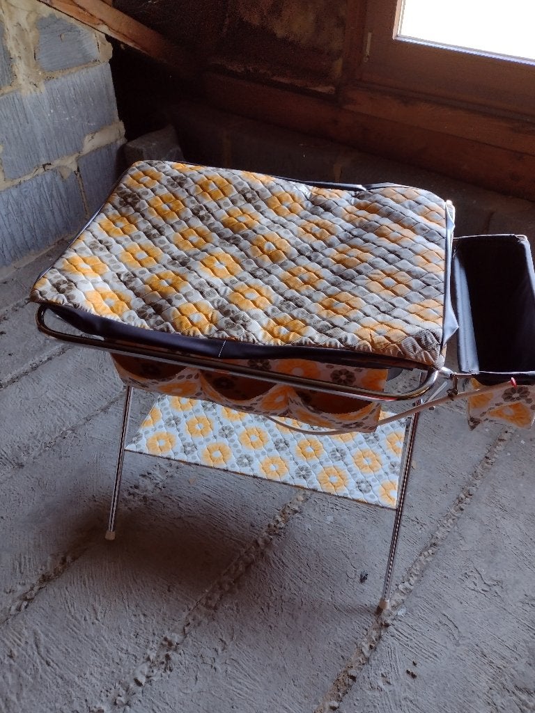 Table à langer pour poupée.  Vintage., Enlèvement, Comme neuf, Autres types