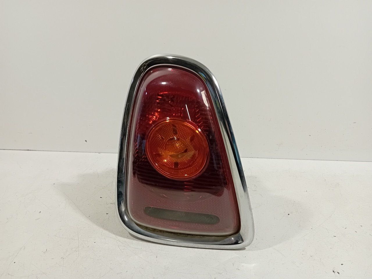 Achterlicht links buiten Mini Mini, Onderdelen@venauto.nl, Van der Ven Autorecycling B.V., Ettenseweg 76, 4706 PB Roosendaal, The Netherlands