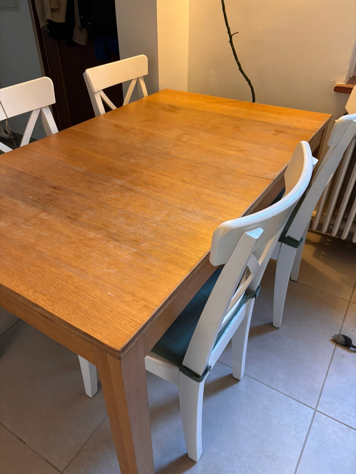 Uittrekbare houten tafel met 4 stoelen, Huis en Inrichting, Ophalen, Gebruikt