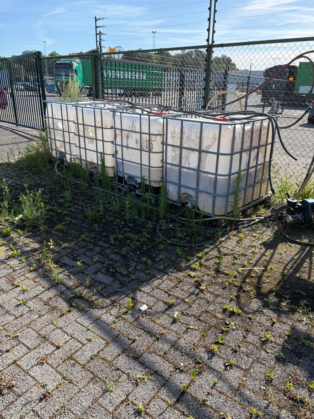 Ibc containers te koop van 1000 liter, Tuin en Terras, Ophalen, Zo goed als nieuw