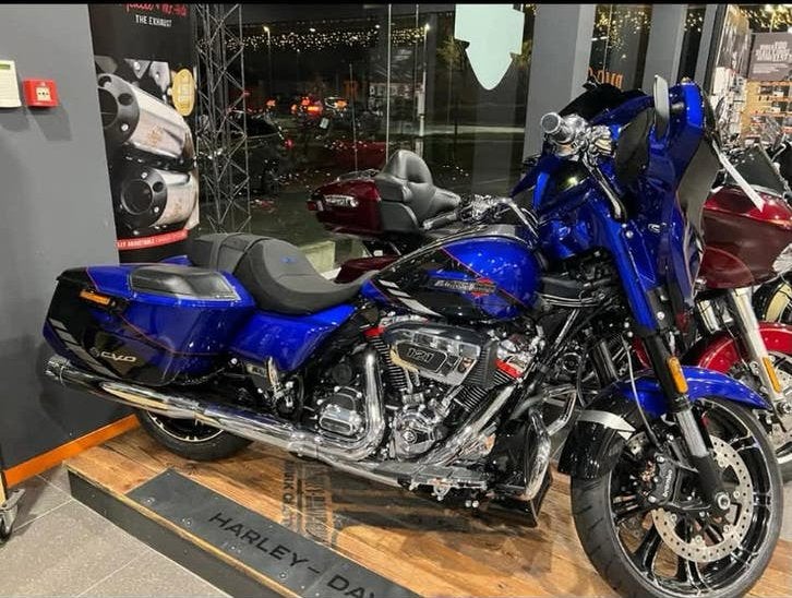 Harley-Davidson CVO Street Glide 2025, Occasion, Particulier