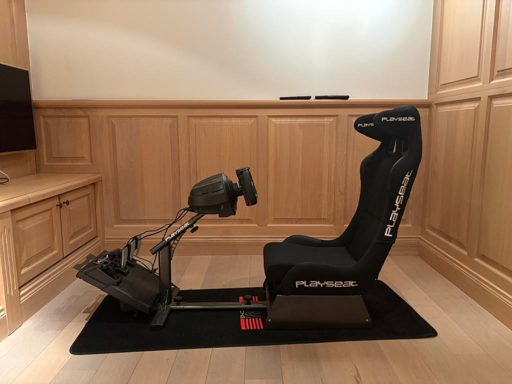 •	Complete racing setup (Playseat + stuur + pedalen), Ophalen, Nieuw