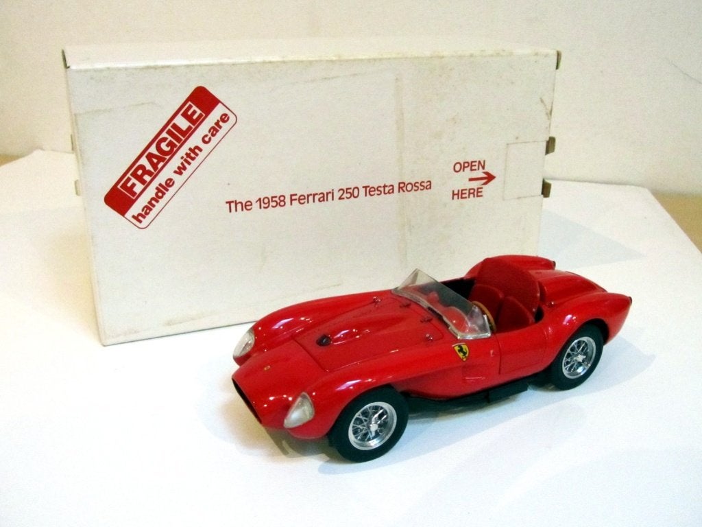 Ferrari 250 Testa Rossa 1958 The Danbury Mint 1:24 (1999), Hobby & Loisirs créatifs, Voitures miniatures | 1:24, Enlèvement ou Envoi