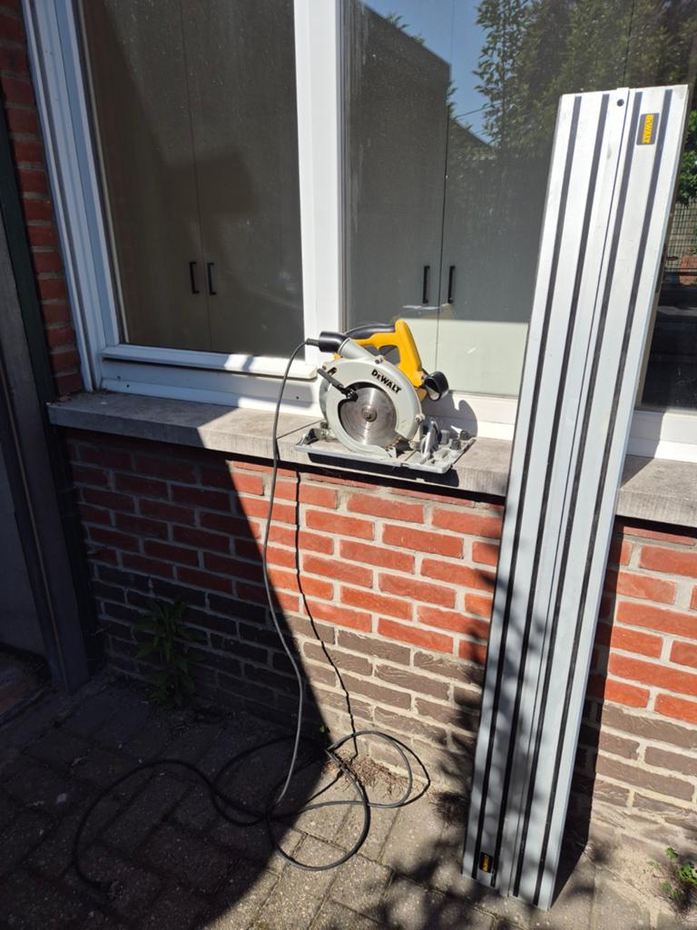 Dewalt cirkelzaag plus nieuwe rail, Enlèvement, Scie circulaire