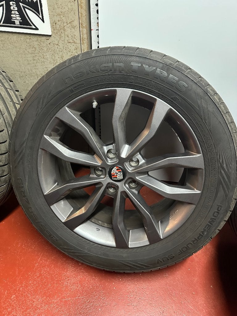 Porsche Cayenne /vw touareg / Audi q7, Autos : Pièces & Accessoires, Pneus & Jantes, Neuf, Pneus et Jantes, 265 mm, Pneus été