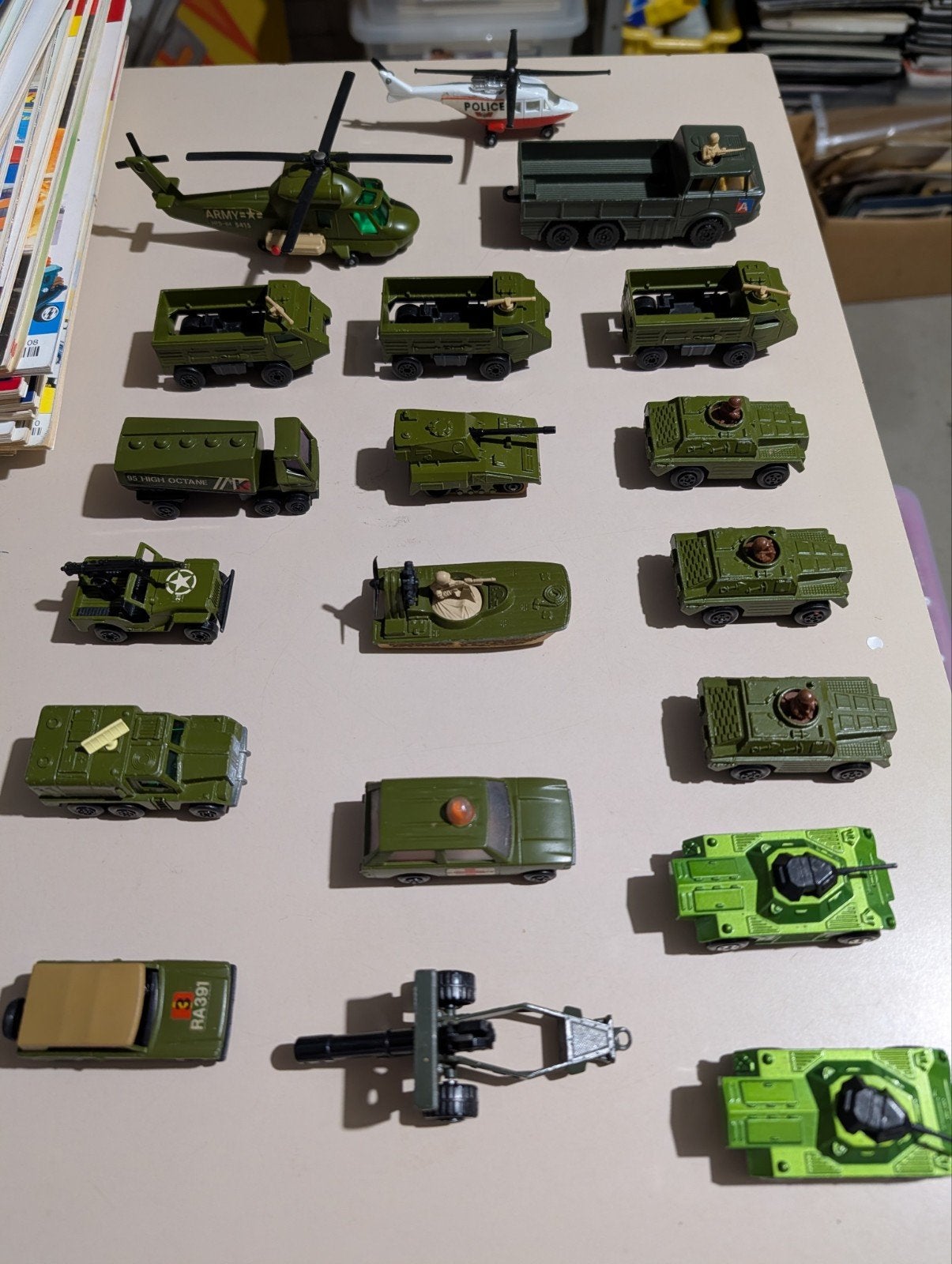 Lot Matchbox militaire, Enlèvement