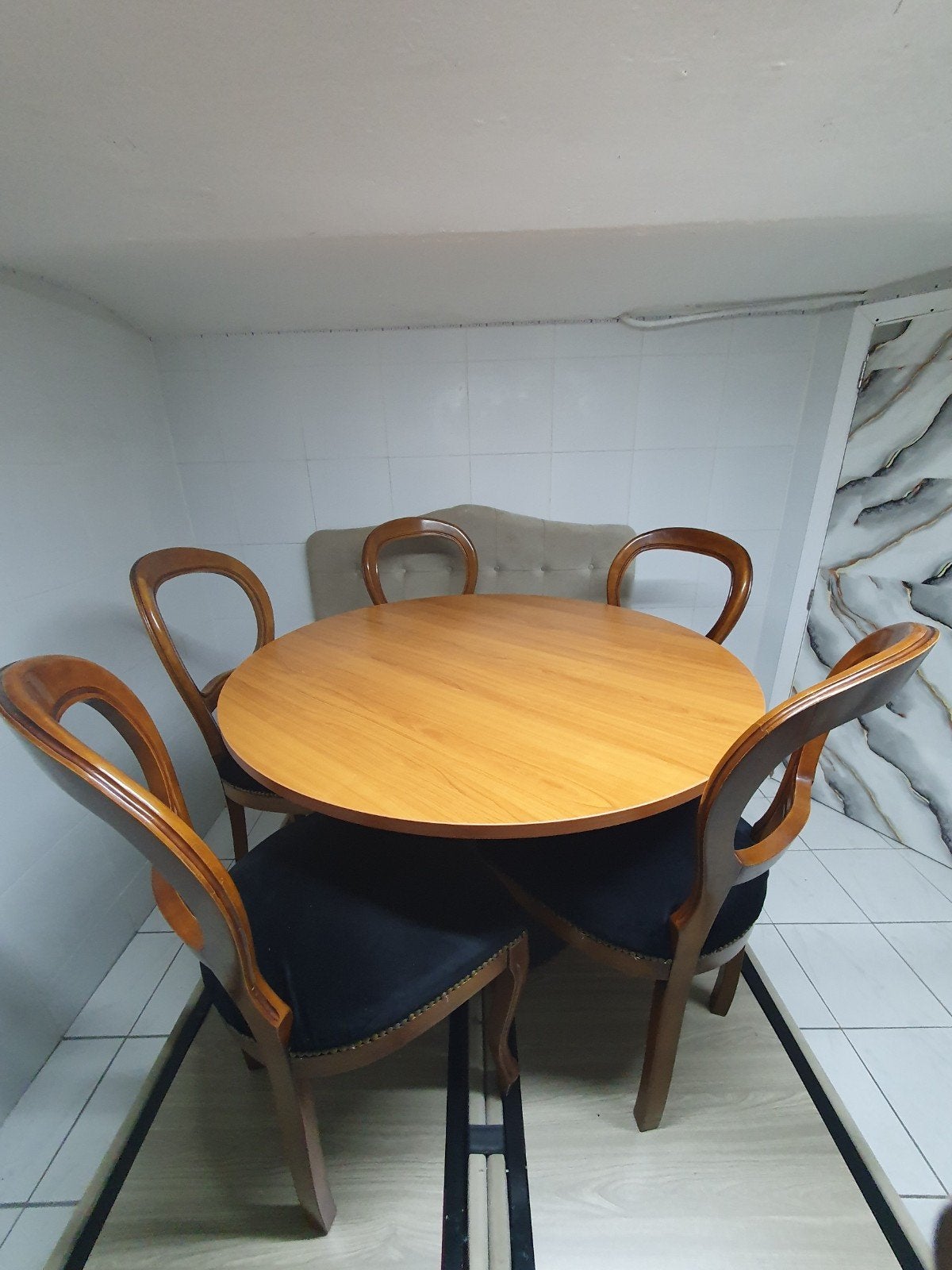 table avec 6 chaises, Ophalen