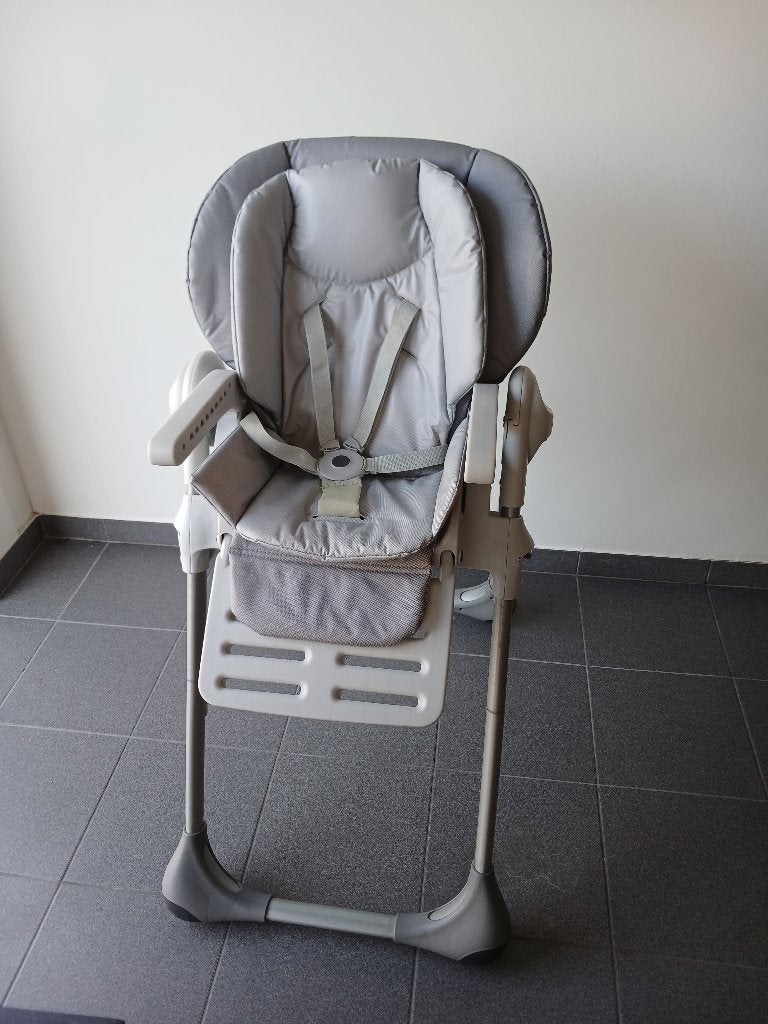 Kinderstoel Chicco, Kinderen en Baby's, Ophalen, Zo goed als nieuw, Inklapstoel, Afneembaar eetblad