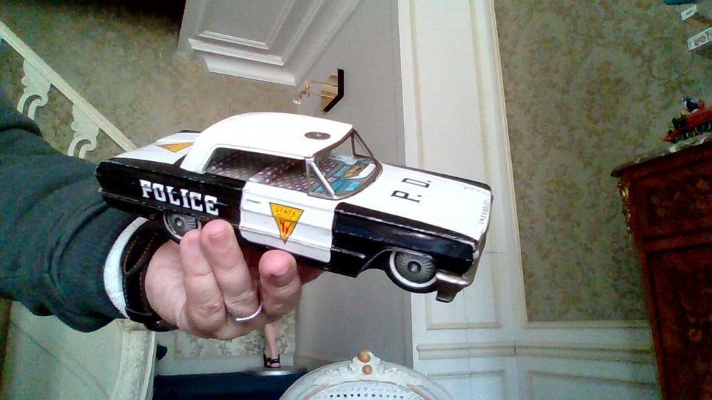 Ancien jouet en Tôle, Enlèvement