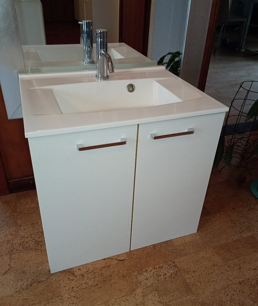 lavabo en ondermeubel 60 cm breed + mengkraan, Doe-het-zelf en Bouw, Ophalen, Zo goed als nieuw, Chroom, Wastafel