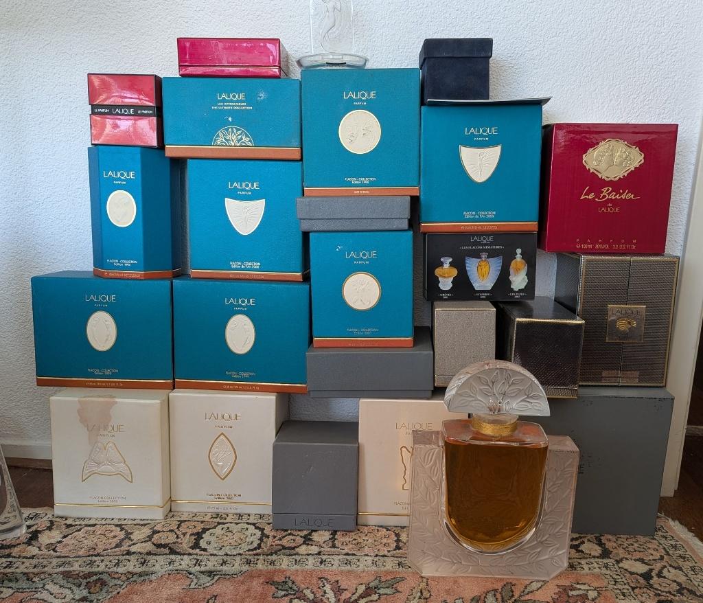 Lalique flessen collectie, Verzamelen, Verzenden, Nieuw, Parfumfles, Gevuld
