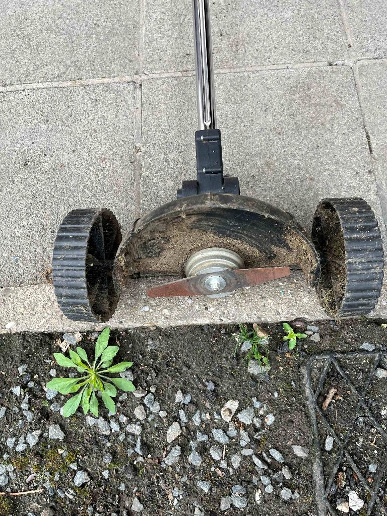 Kantensnijder 21V - €10, Tuin en Terras, Grastrimmers, Ophalen of Verzenden, Gebruikt, Accu