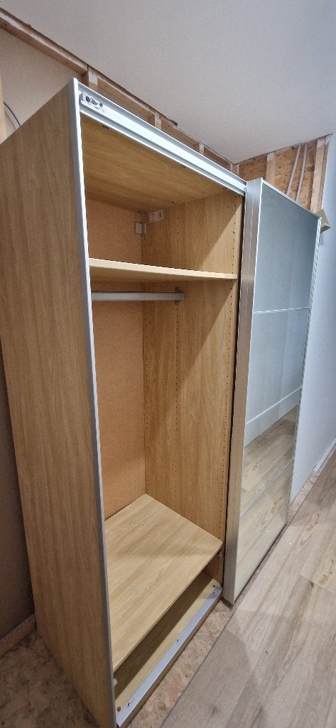 Ikea kast, Enlèvement, Utilisé, Autres essences de bois, Avec porte(s)