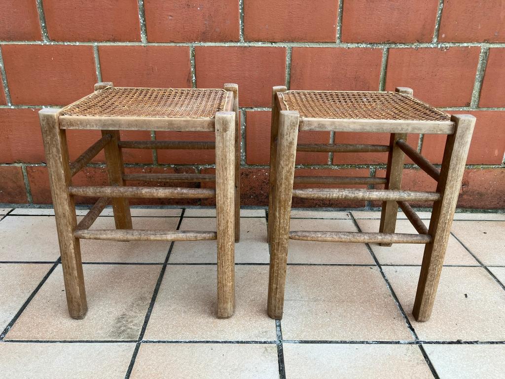 Paire de tabourets vintage en bois – à restaurer, Maison & Meubles, Tabourets, Bois, Enlèvement