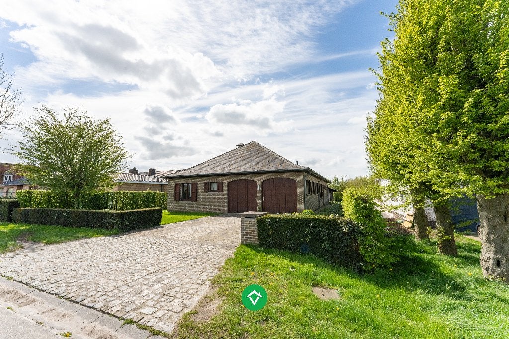 Alleenstaande woning, 3 slpkm, dubbele garage Koekelare, Province de Flandre-Occidentale, 500 à 1000 m², 904 m², 549 kWh/m²/an