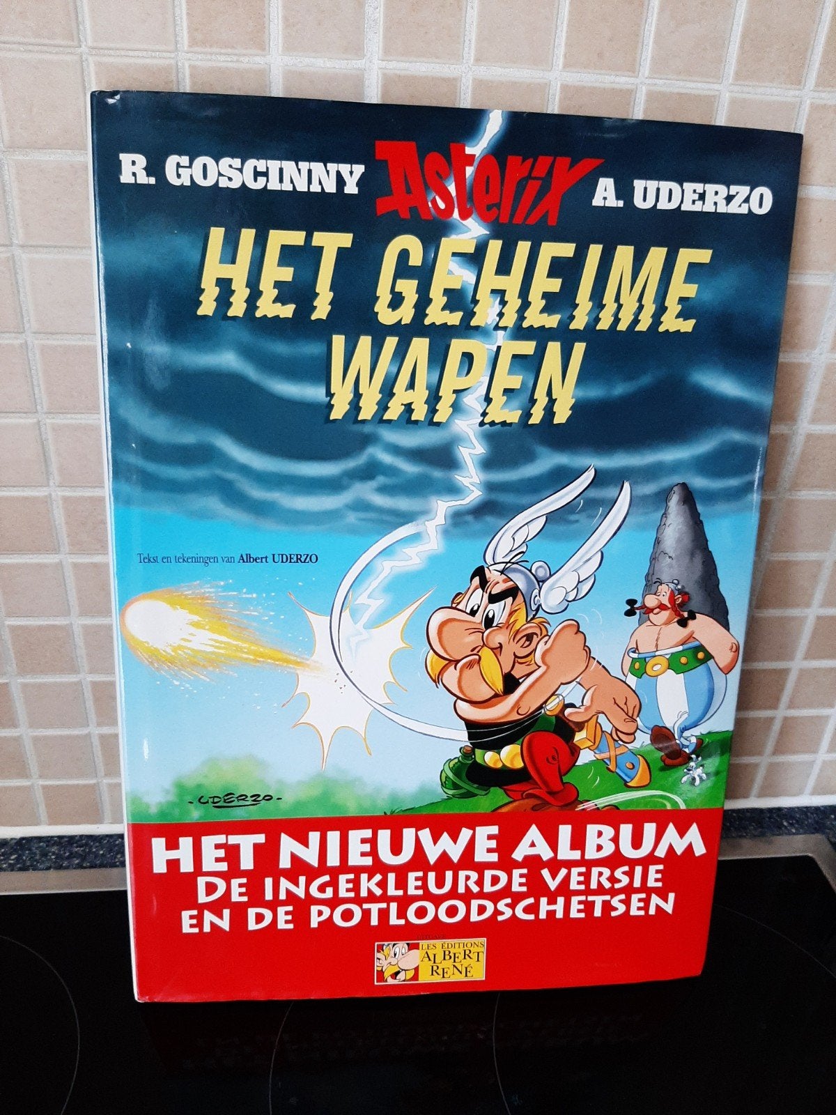 HC Het geheime wapen,  grote uitgave (37 cm), Ophalen of Verzenden