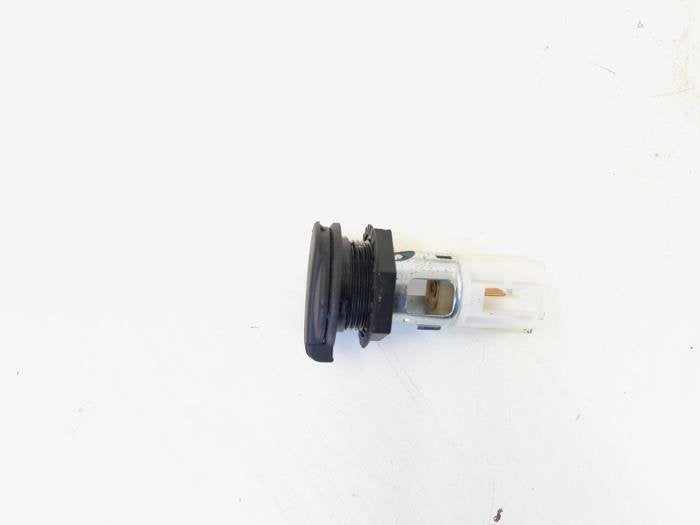 Prise 12 Volts d'un Volkswagen Golf Plus, Volkswagen, -, 3 mois de garantie, Utilisé