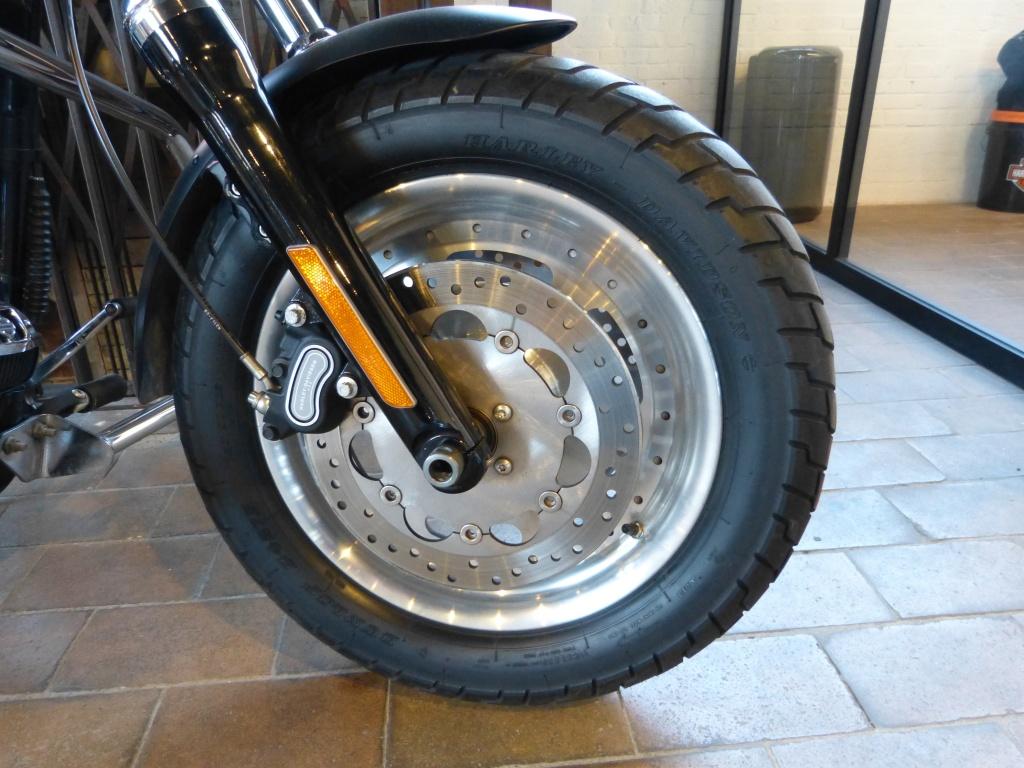 Harley-Davidson DYNA Fat Bob, Motos, Motos | Harley-Davidson, Plus de 35 kW, Info@freedom-machines.be, 1584 cm³, Autre