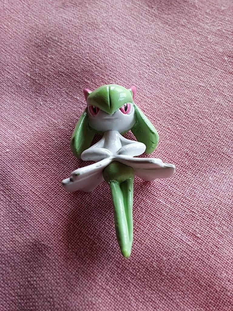 Mini-Pokémon Kirlia, Ophalen of Verzenden, Gebruikt