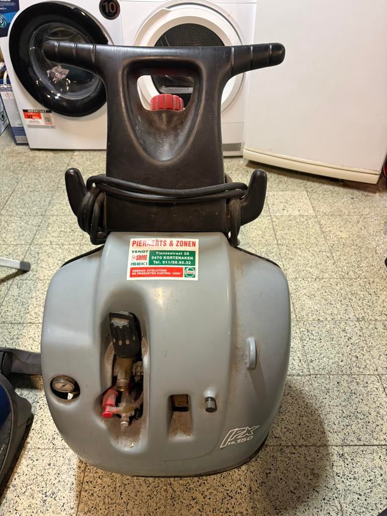 Professionele hogedrukreiniger op drijfkracht merk:COMAC, Enlèvement, Utilisé