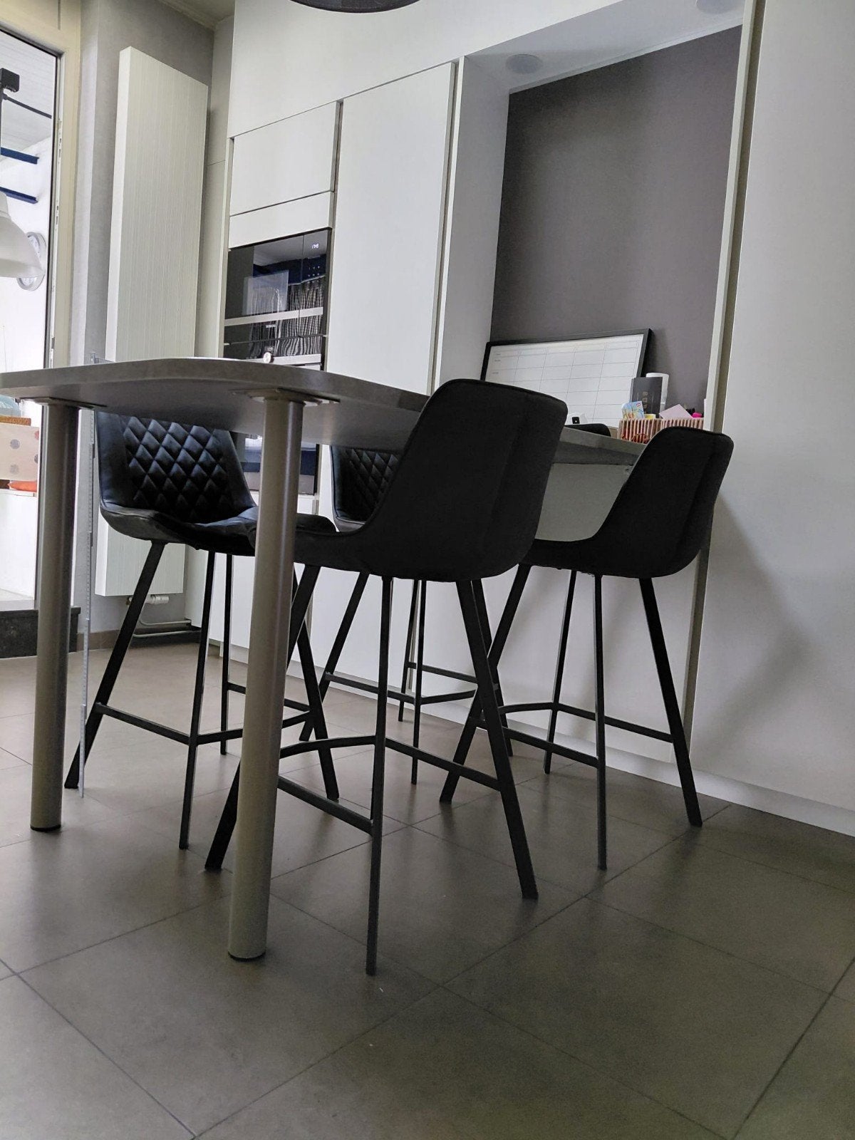 Chaises hautes en très bon état. Comme neuf, Ophalen, Zo goed als nieuw, Zwart, Leer