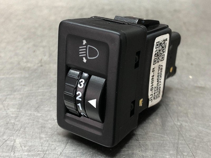 COMMUTATEUR PHARE REGLAGE C Suzuki Baleno (EW / FW), Utilisé, Suzuki