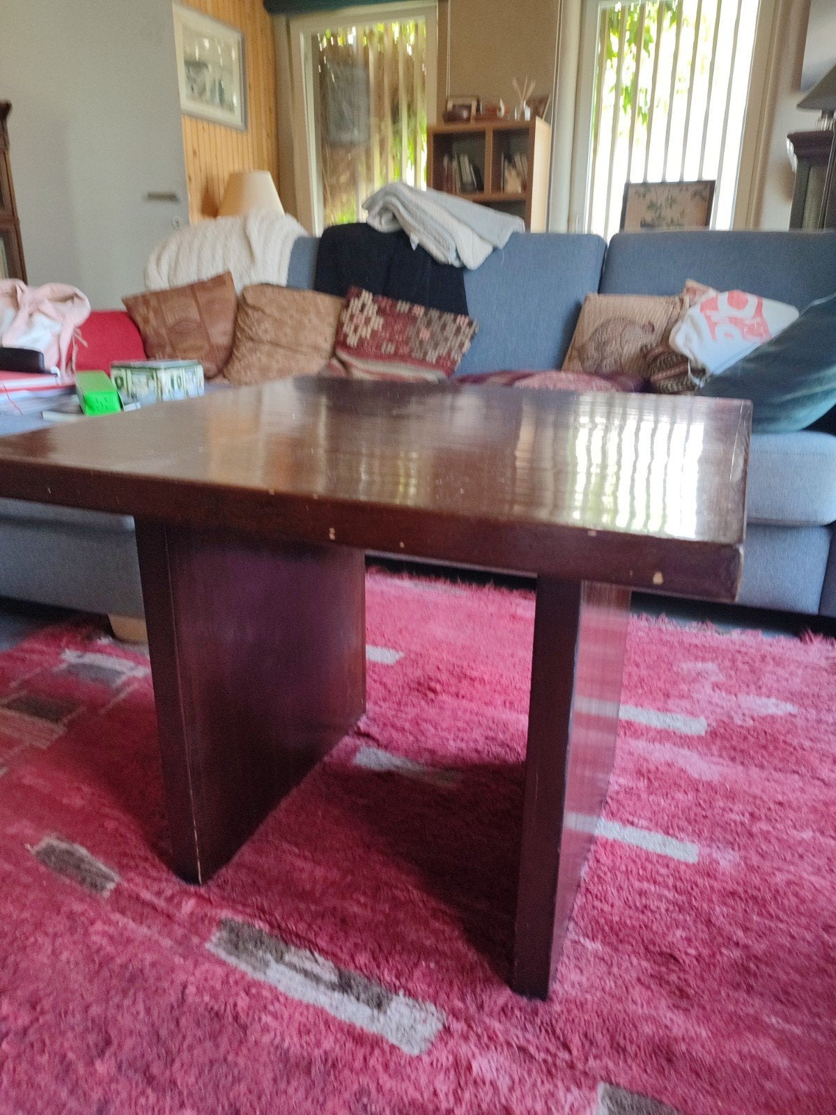 Table basse, Enlèvement