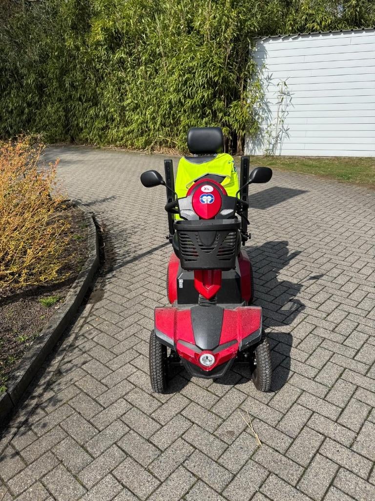 Voor Senioren - Een Mooie Rode Scooter Mobiel VERMEIREN, Ophalen, Zo goed als nieuw, 36 t/m 45 km, Vermeiren