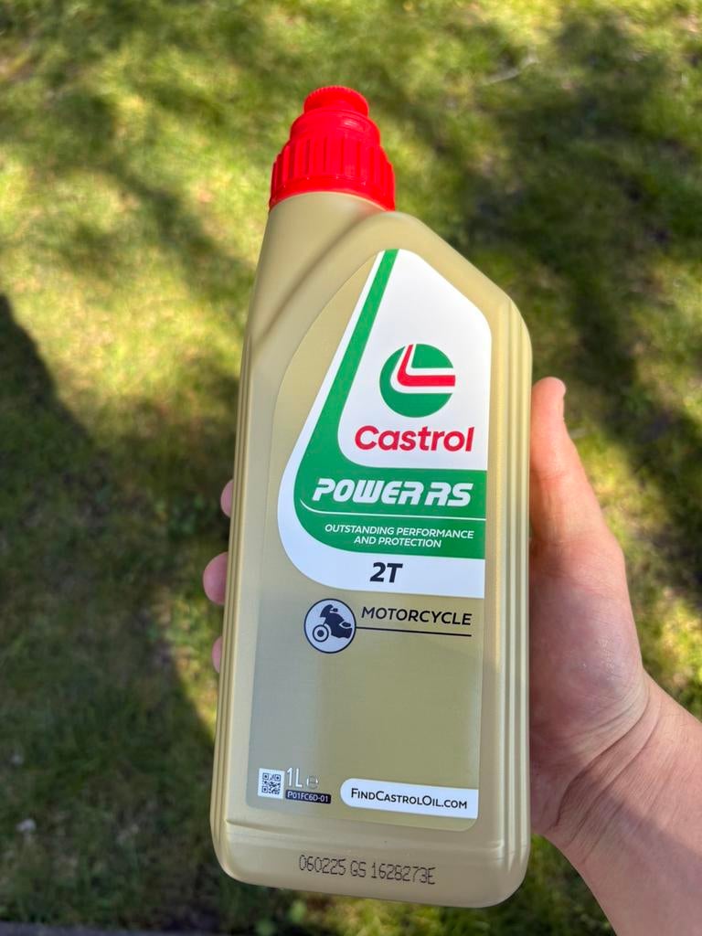 12 liter 2takt olie, Ophalen of Verzenden