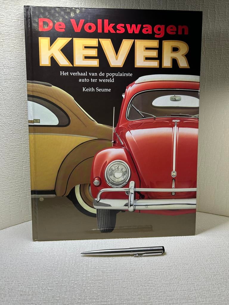 Volkswagen Kever groot hardcover boek + krantenartikel, Boeken, Auto's | Boeken, Ophalen of Verzenden, Zo goed als nieuw, Volkswagen