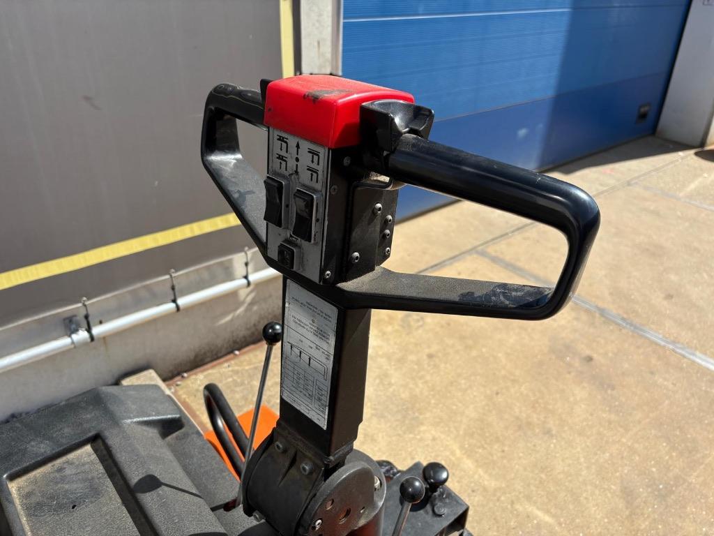 Gerbeur triplex électrique VS-22798 BT, Envoi, Utilisé