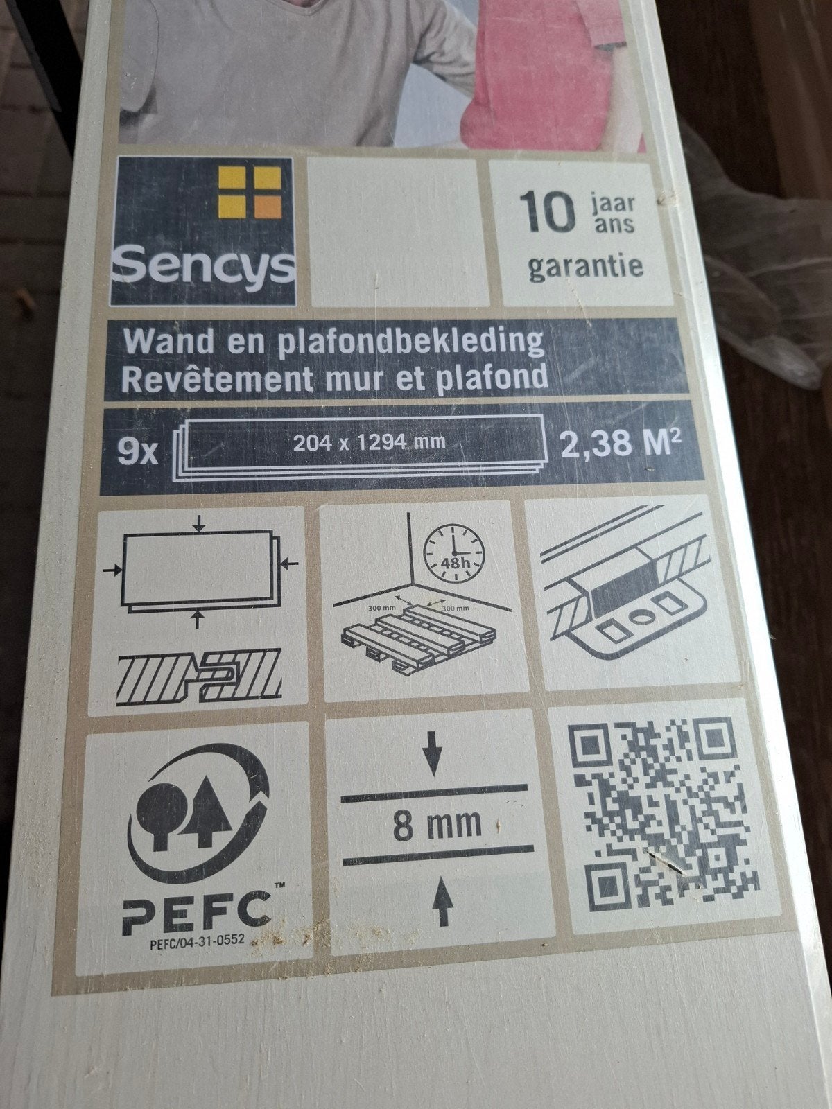 Wand en plafondbekleding, Enlèvement